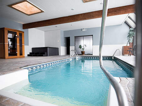 Hôtel Le Victorin, Victoriaville - Piscine intérieure